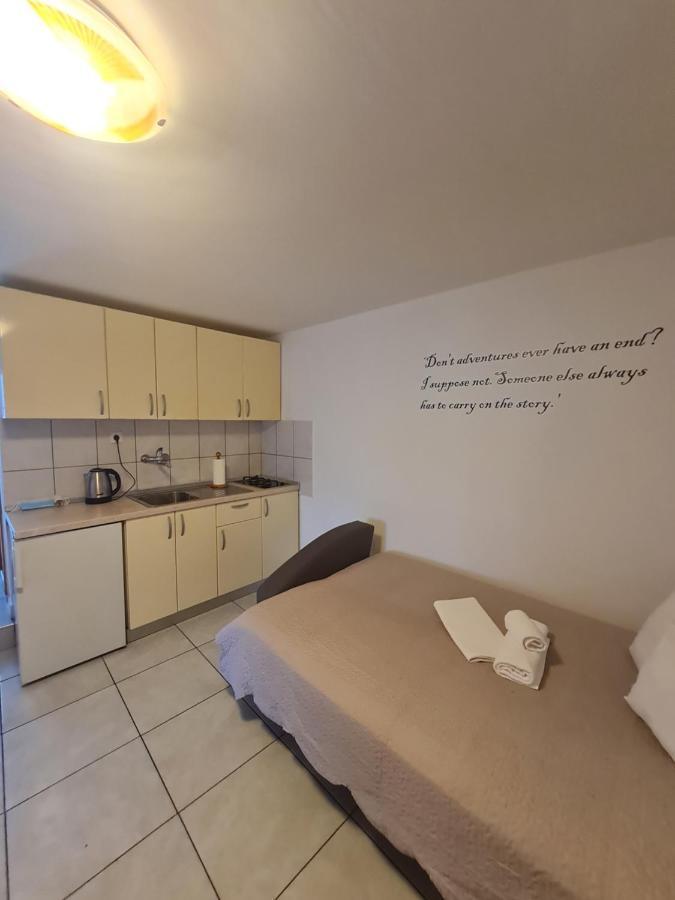 Mellon Apartments Zaton  エクステリア 写真
